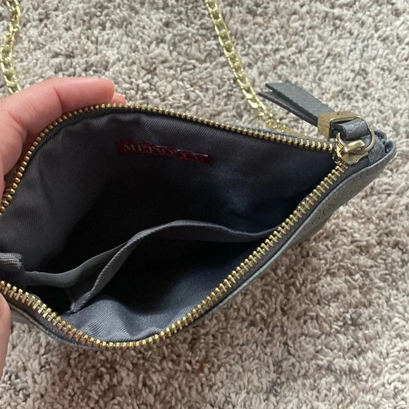 Merona Faux Snakeskin Clutch/Crossbody grey with gold chain - Picture 5 of 7